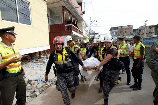 Lời kể rợn người của nạn nhân động đất Ecuador