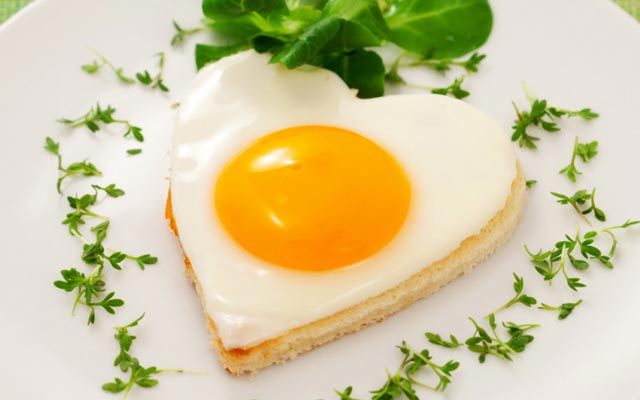 Tin vui cho các bạn đây Cholesterol từ trứng không gây hại cho cơ thể nhé